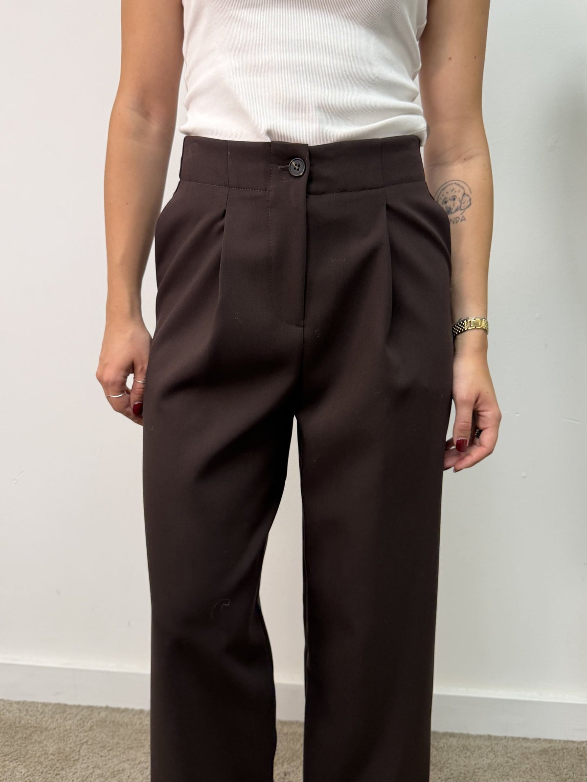 Pantalone dritto con pinces e risvolto Tensione In - GiuGiò | Shop online