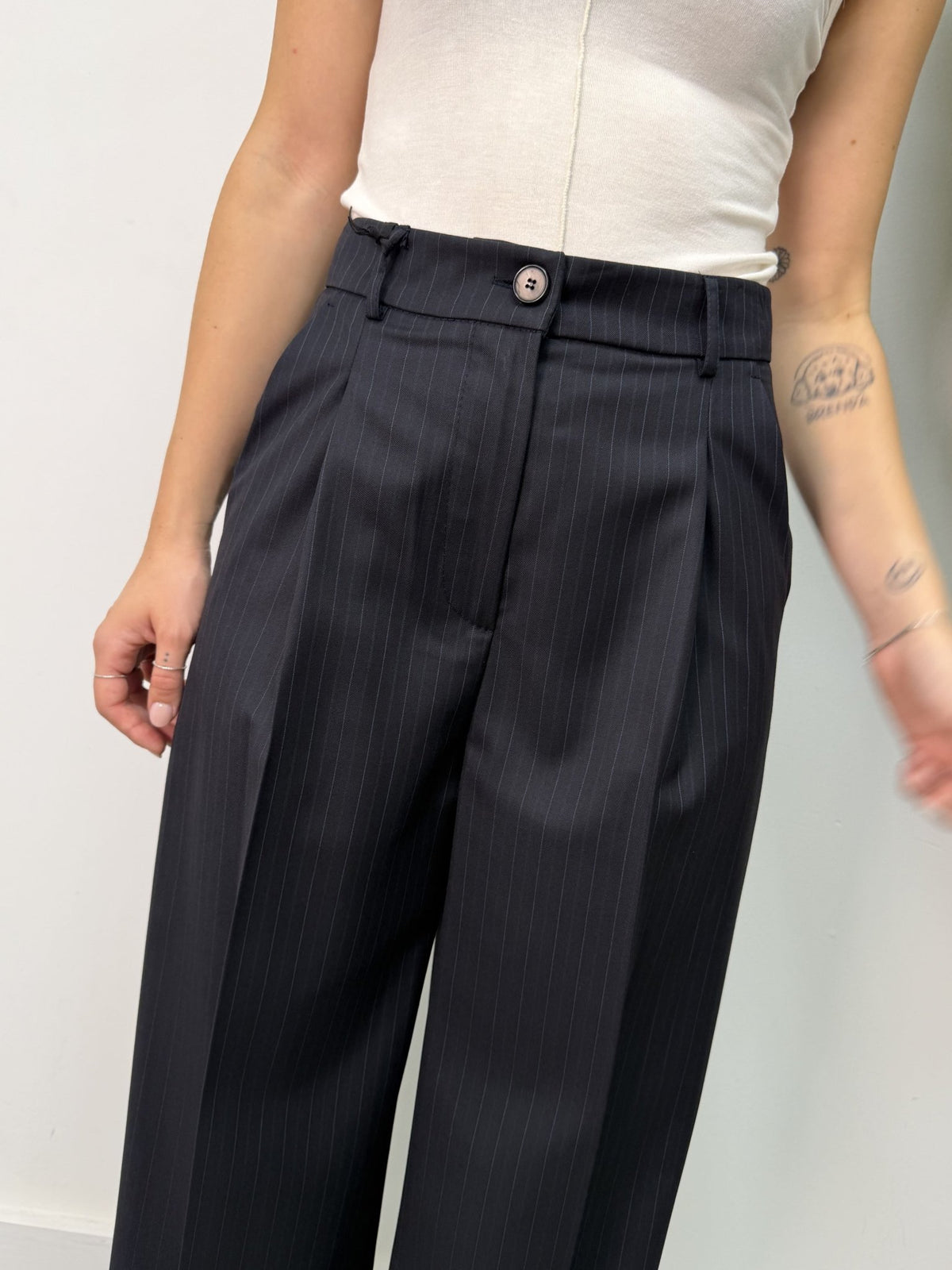 Pantalone gessato con risvolto cucito Vicolo - GiuGiò | Shop online