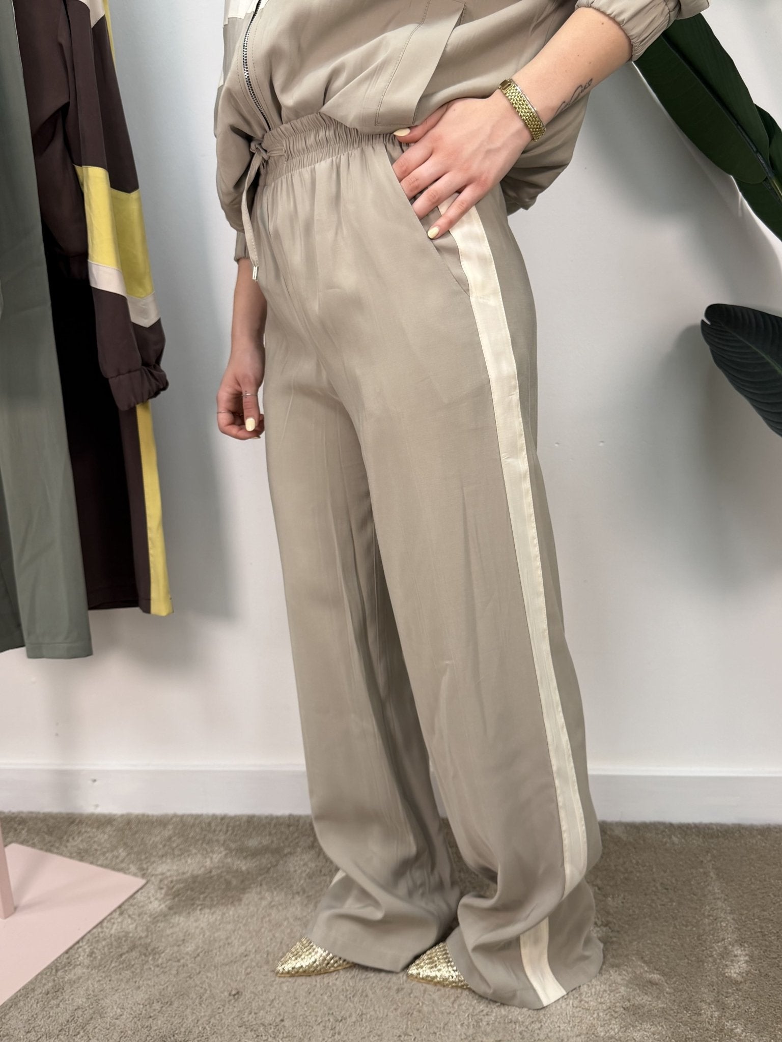 Pantalone in cupro banda laterale Tensione In - GiuGiò | Shop online