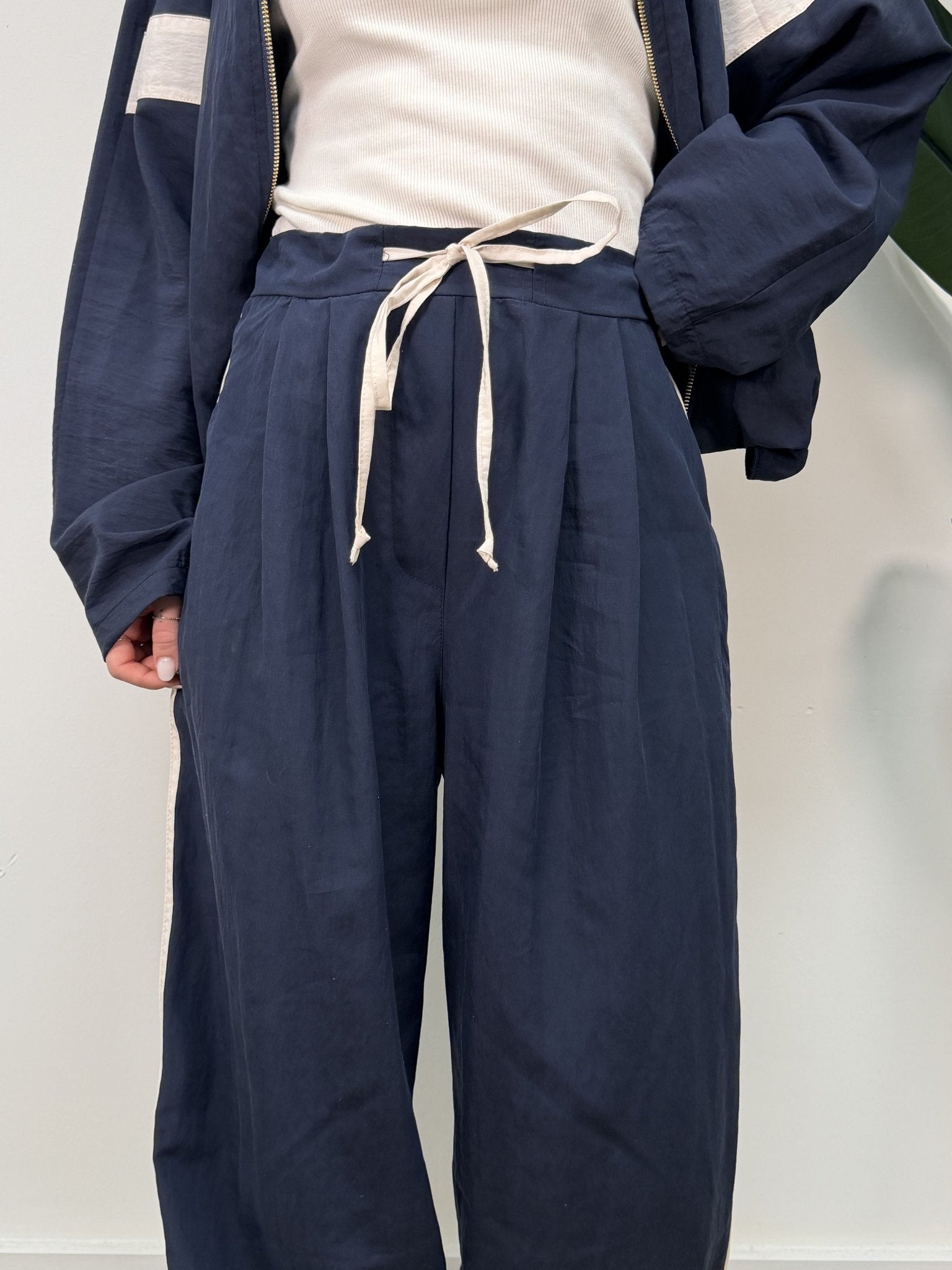 Pantalone in lyocell con bande laterali VICOLO - GiuGiò | Shop online