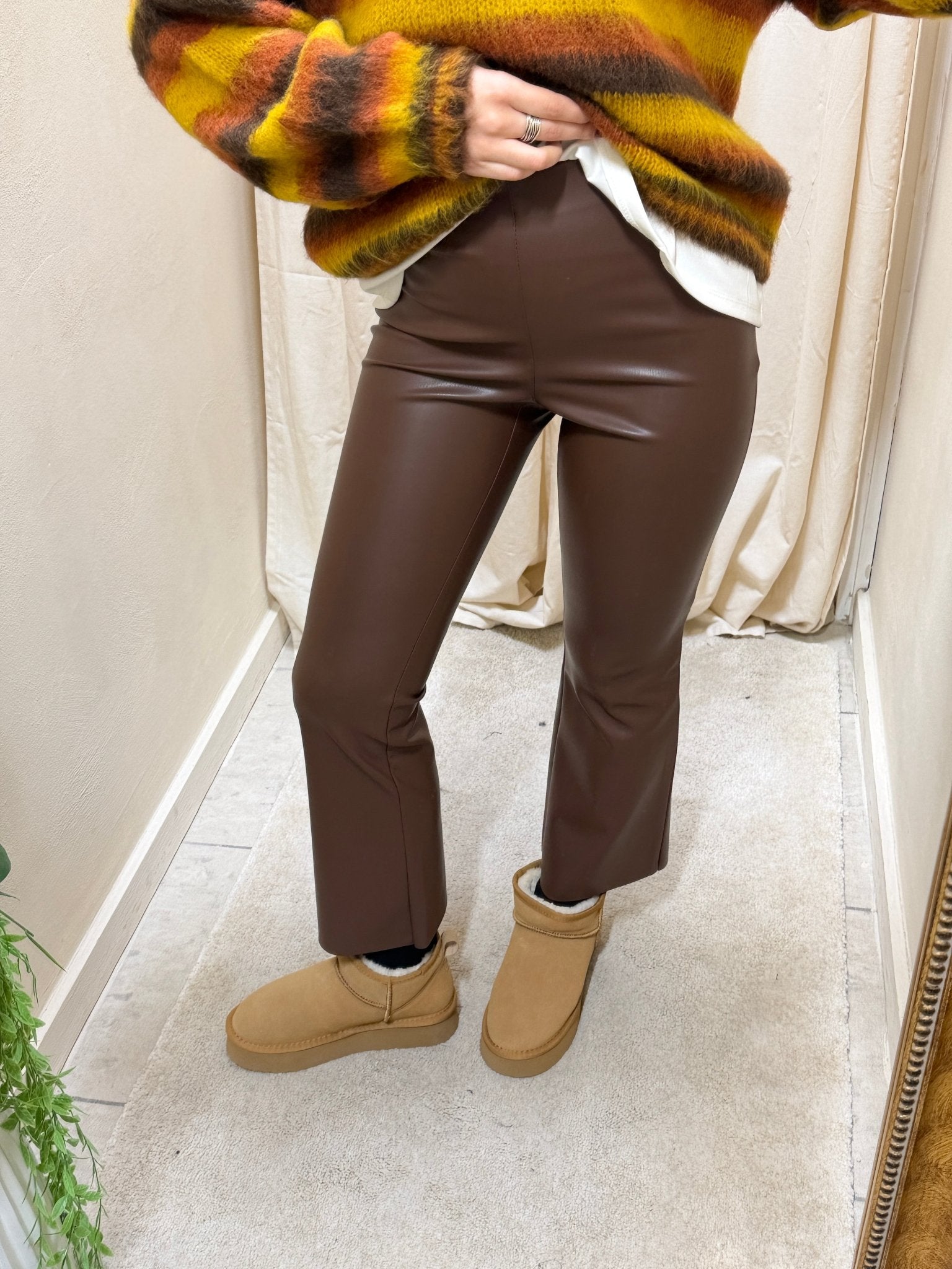 Pantalone mini flare ecopelle Tensione In - GiuGiò | Shop online