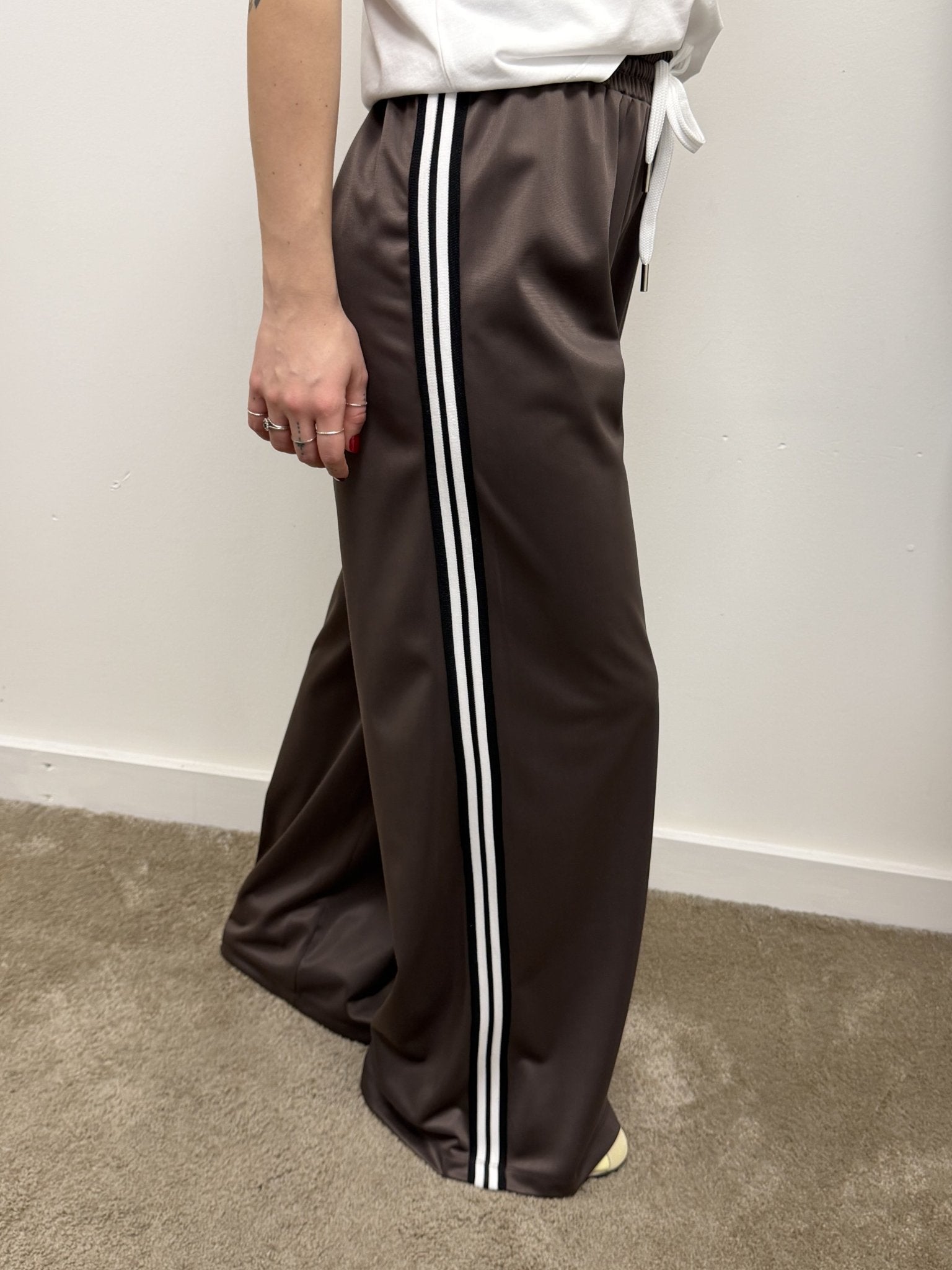 Pantalone tuta con bande laterali Susy Mix - GiuGiò | Shop online