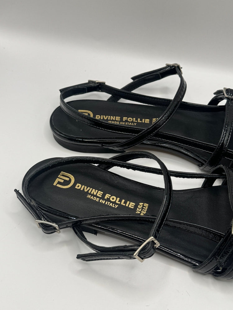 Slingback naplak con fibbie Divine Follie - GiuGiò | Shop online