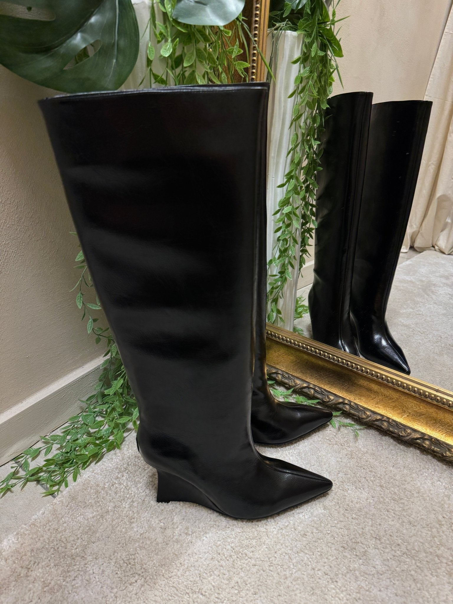 Stivale alto con zeppa effetto vernice TFH - GiuGiò | Shop online