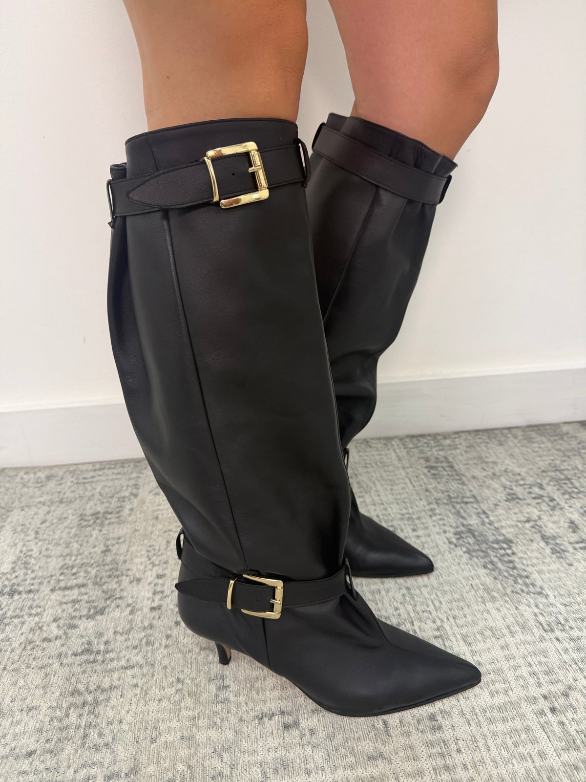 Stivale Vittoria in pelle con fibbie Noa - GiuGiò | Shop online