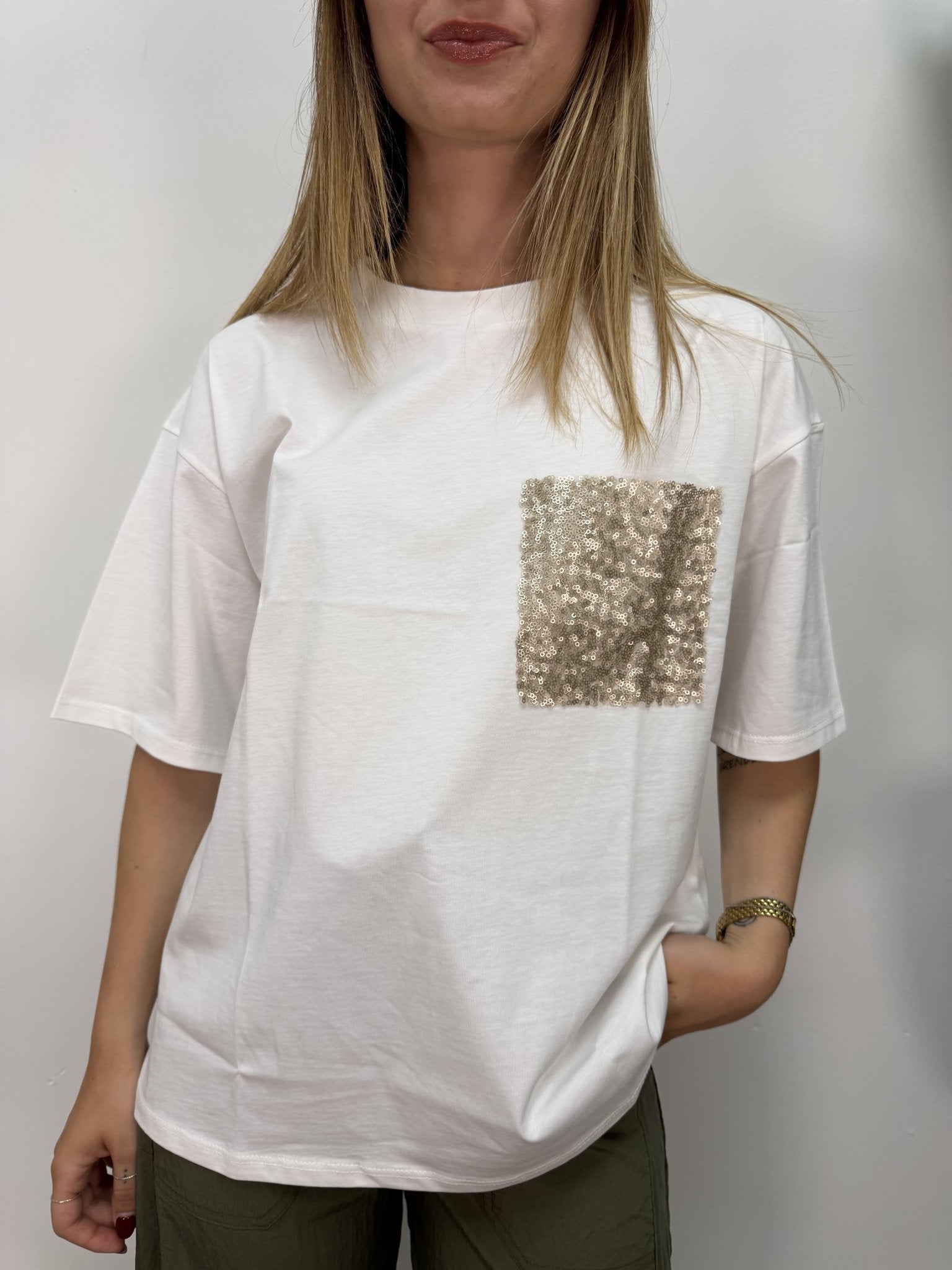 T-shirt con taschino paillettes Susy Mix - GiuGiò | Shop online