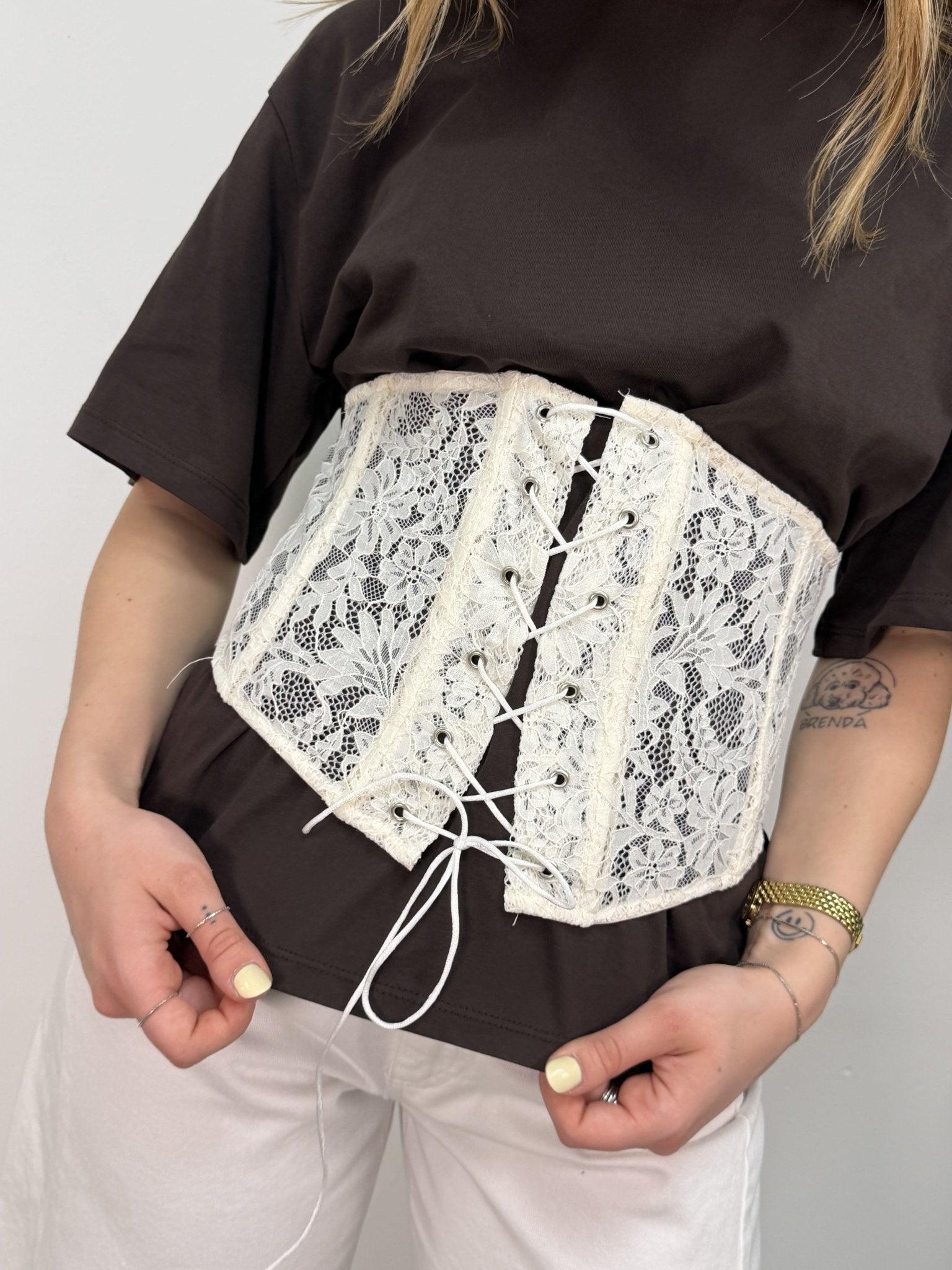 T-Shirt girocollo con bustino in pizzo Tensione In - GiuGiò | Shop online