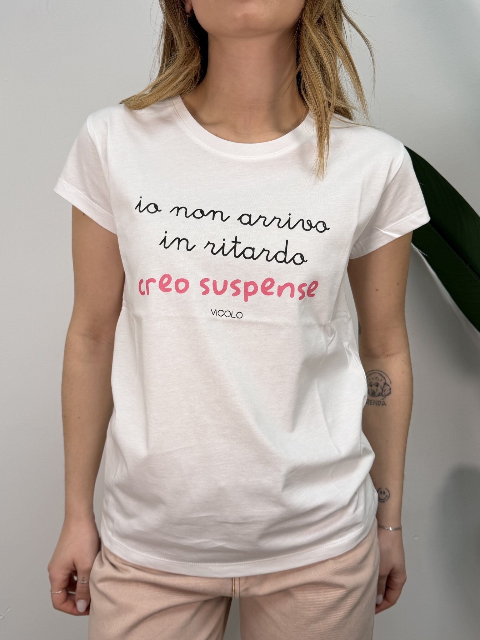 T-Shirt girocollo "Creo suspense" VICOLO - GiuGiò | Shop online
