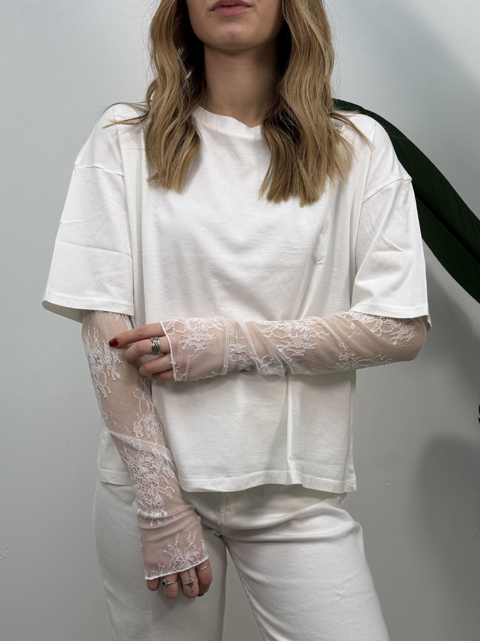 T-shirt girocollo mezza manica con inserto pizzo Susy Mix - GiuGiò | Shop online
