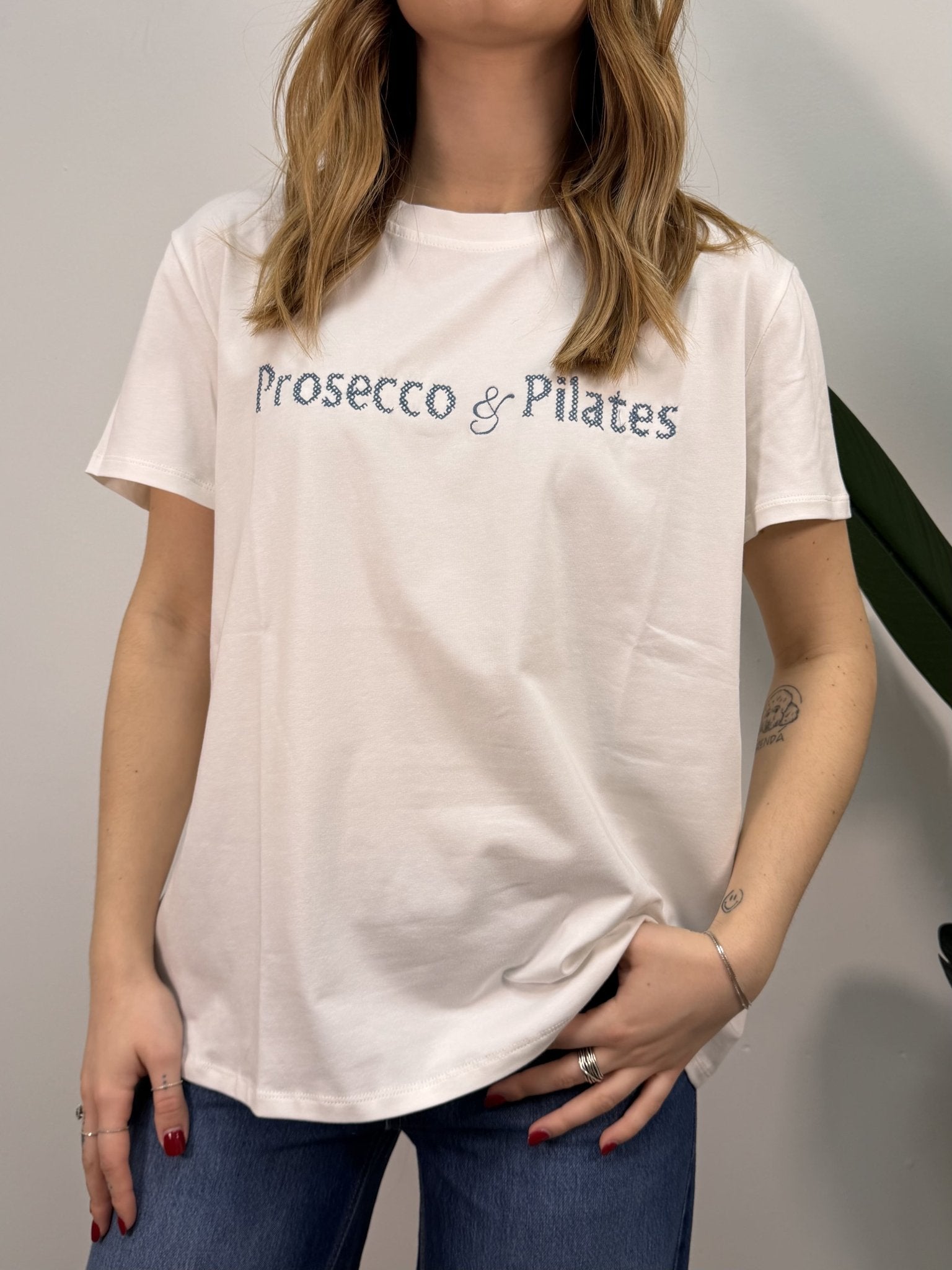 T-Shirt girocollo ricamo Prosecco e pilates MYD - GiuGiò | Shop online