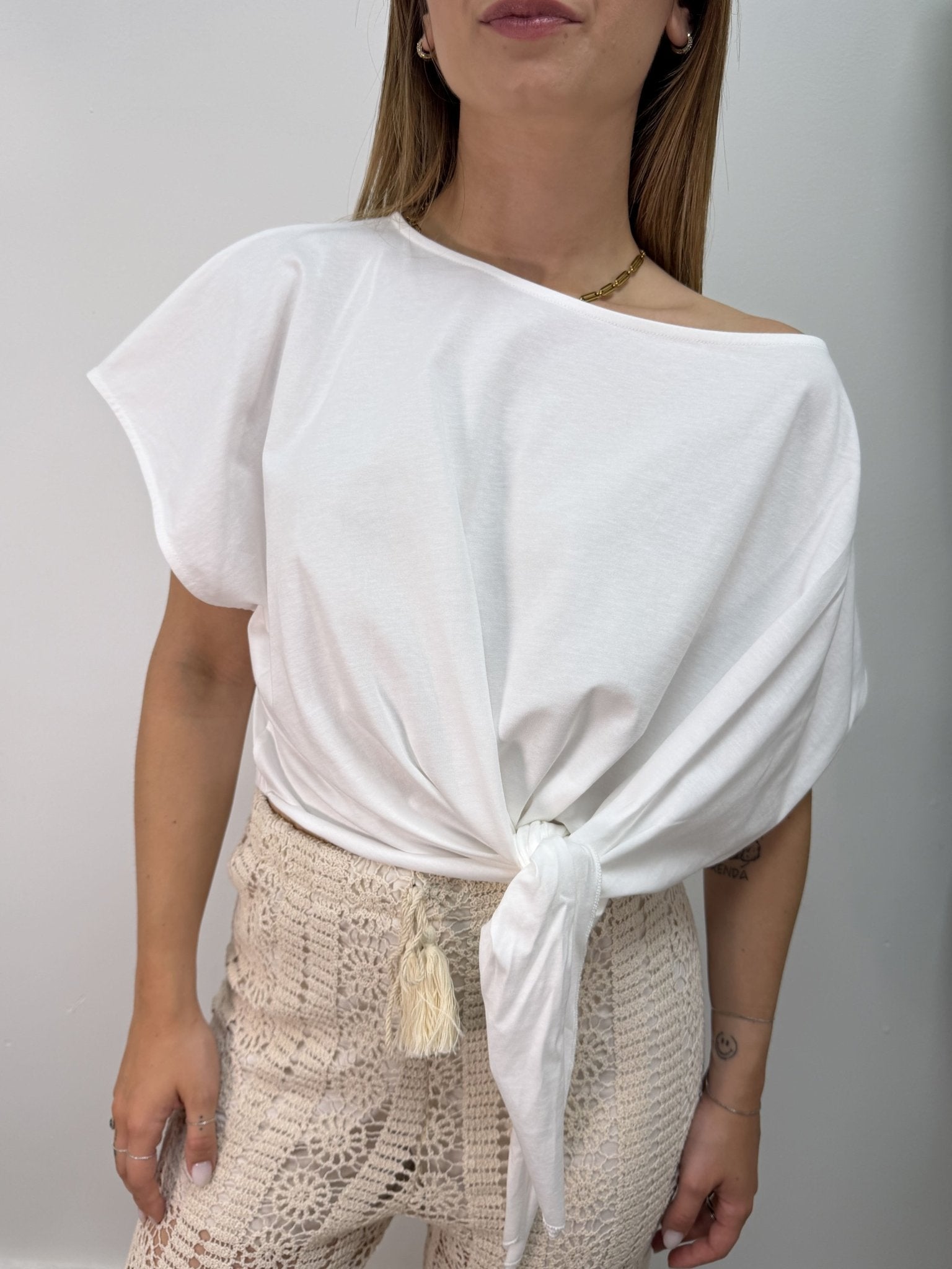 T-shirt in cotone con nodo VICOLO - GiuGiò | Shop online