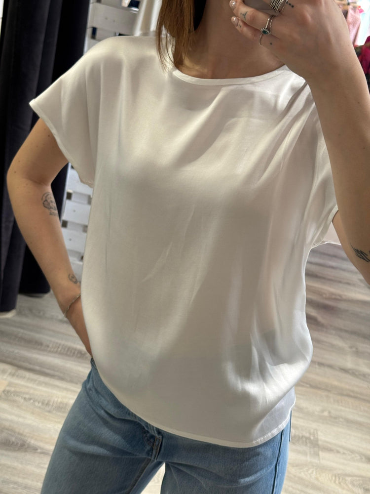 T-shirt in viscosa scollo barca Tensione In - GiuGiò | Shop online