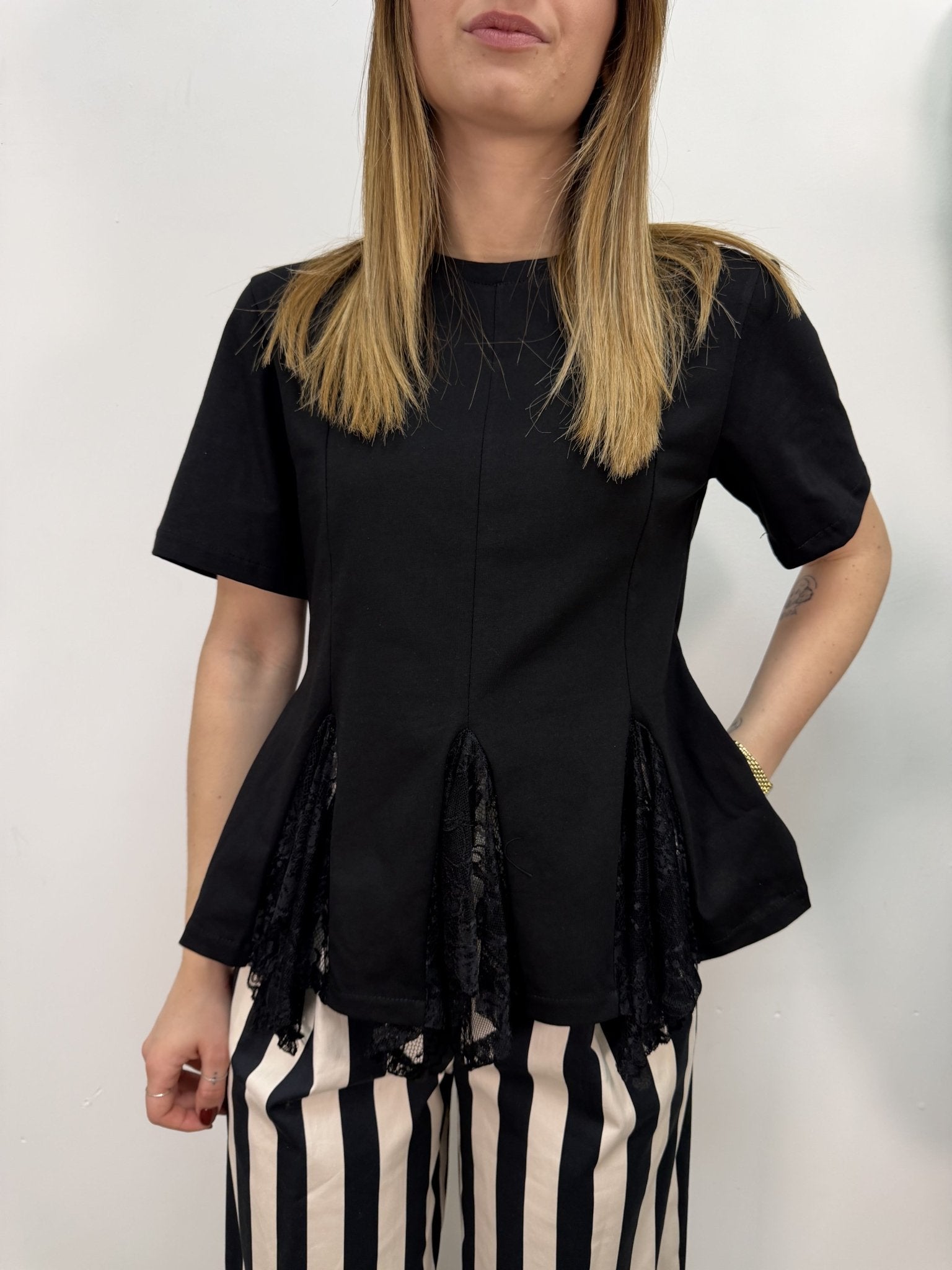 T-shirt sagomata con pizzo HaveOne - GiuGiò | Shop online