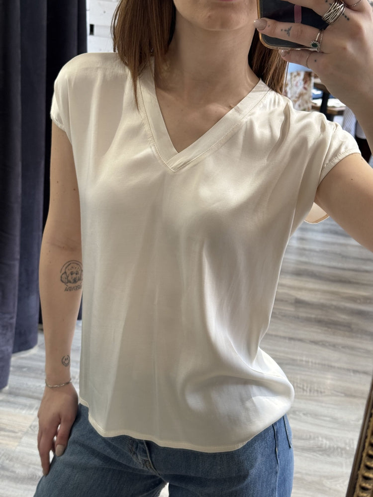 T-shirt scollo V in viscosa Tensione In - GiuGiò | Shop online