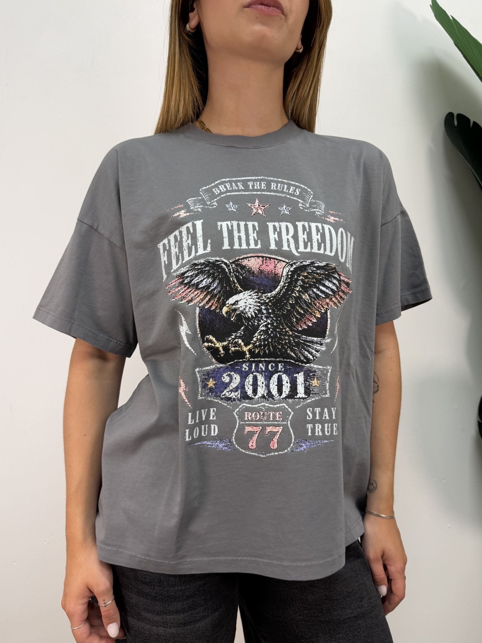 T-shirt stampa "Feel the Freedom" VICOLO - GiuGiò | Shop online