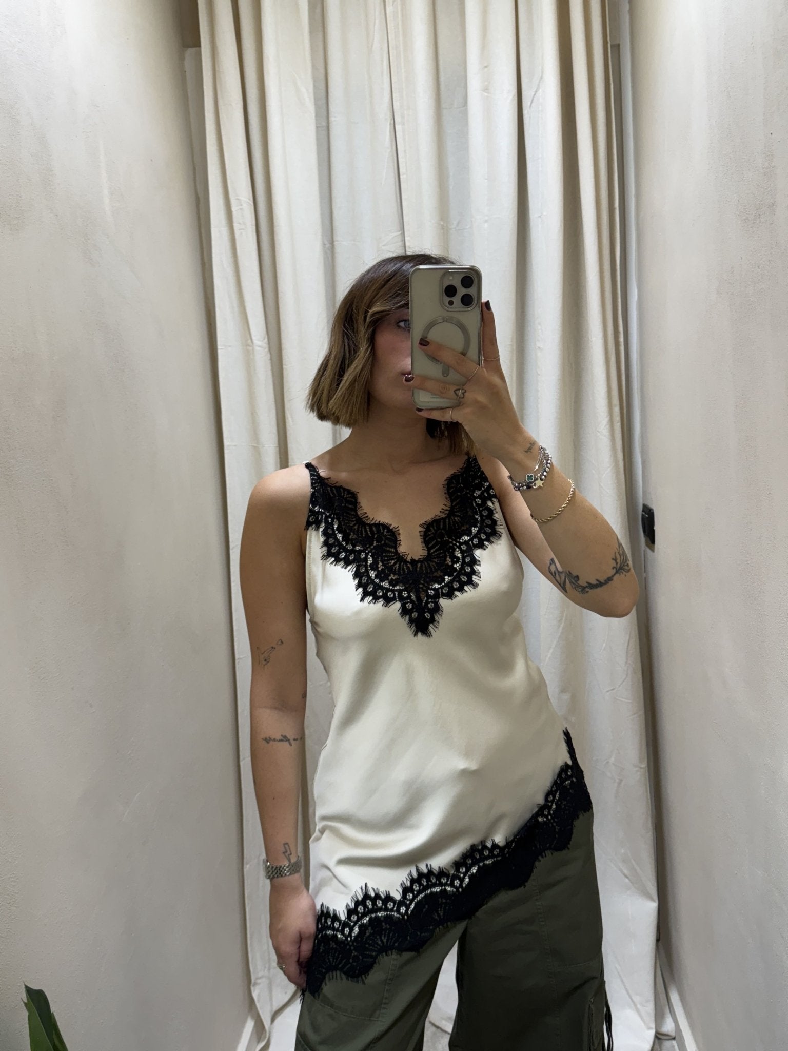 Top asimmetrico con inserti in pizzo Tensione In - GiuGiò | Shop online