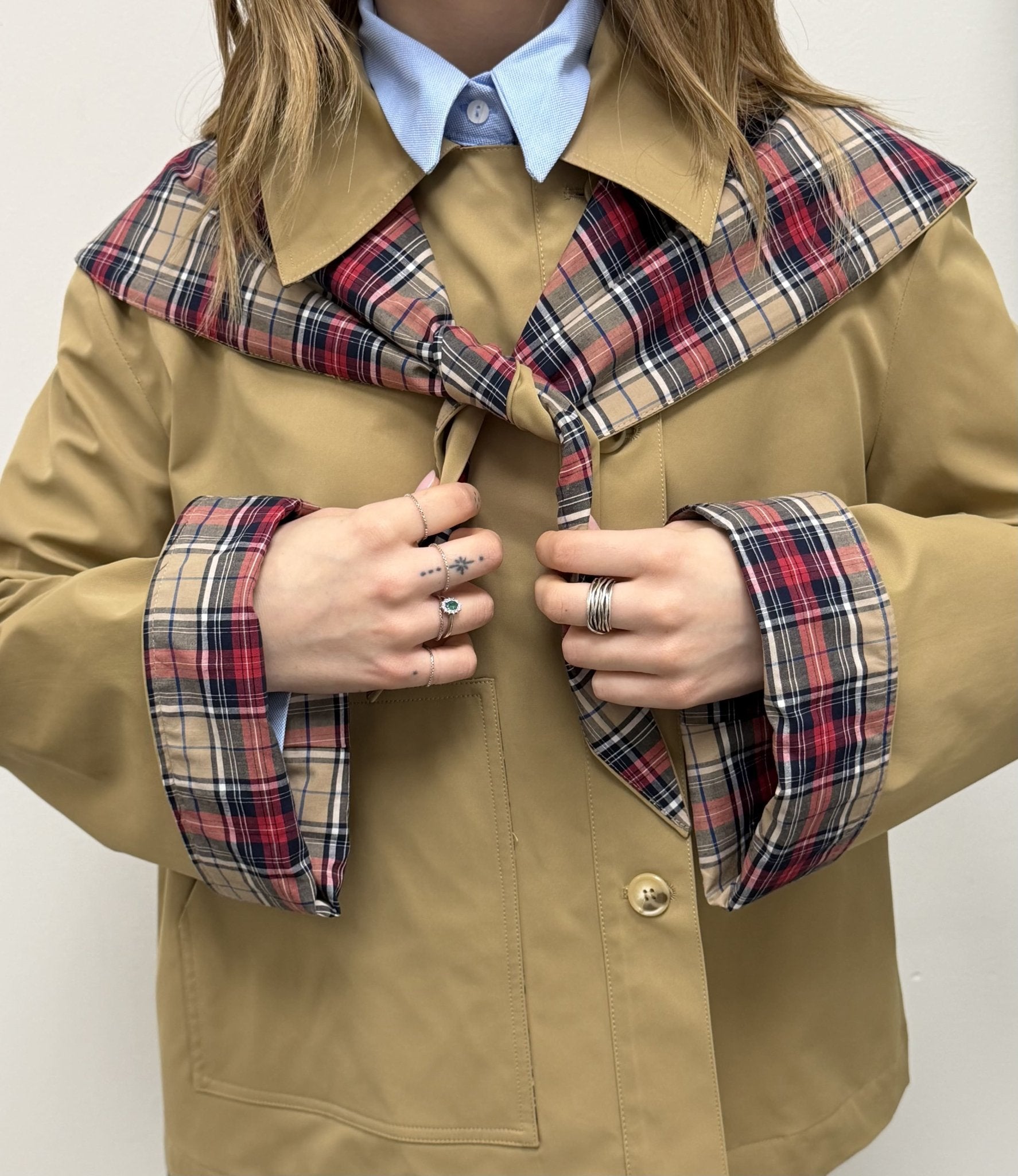 Trench corto monopetto con inserti in tartan Dixie - GiuGiò | Shop online