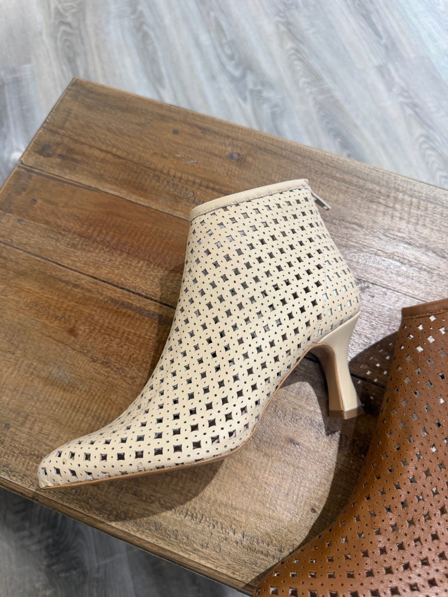 Tronchetto traforato Noa - GiuGiò | Shop online