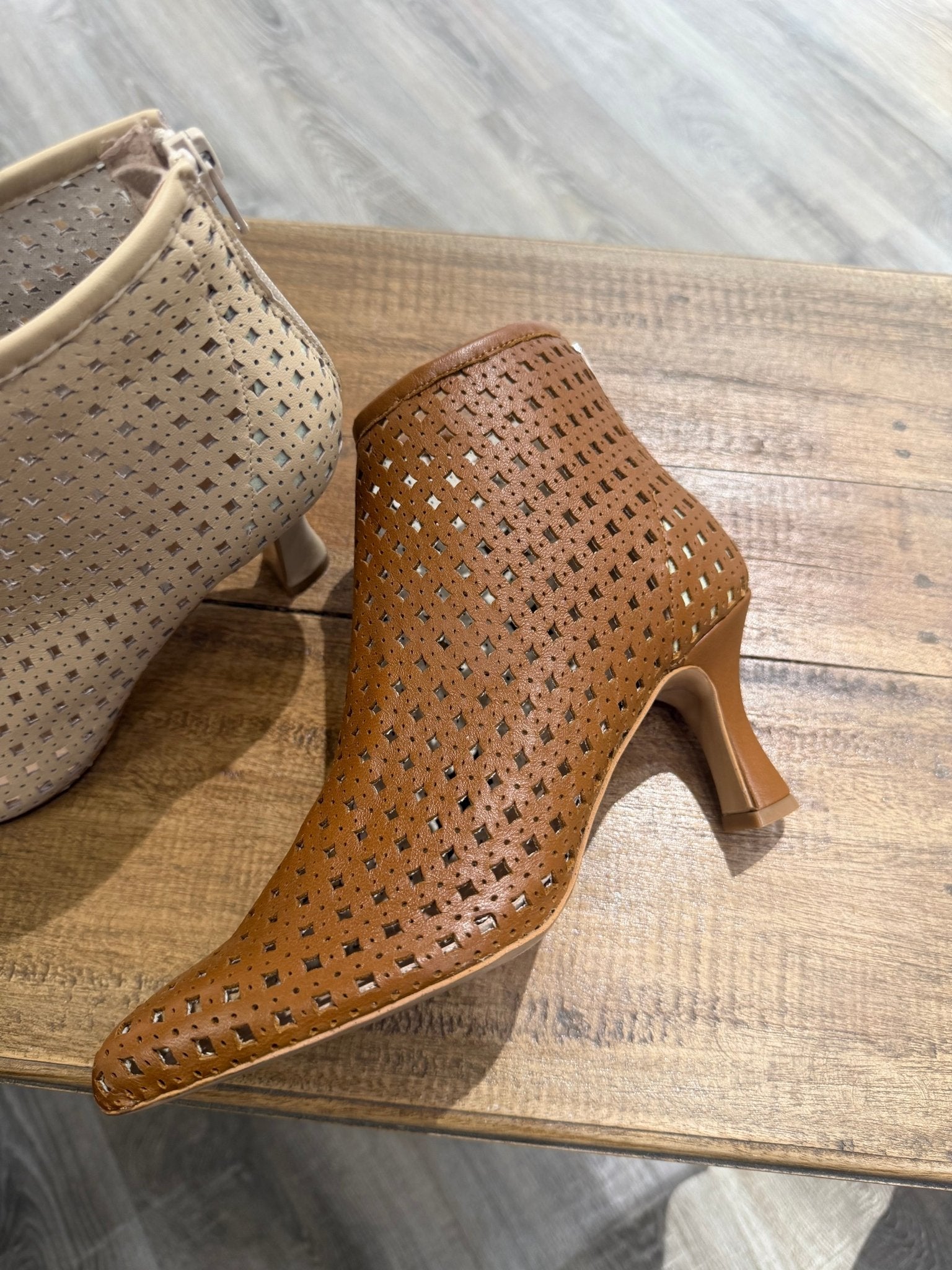 Tronchetto traforato Noa - GiuGiò | Shop online